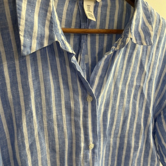 EUC H&M blue and white striped linen button down, Medium. Boxy and oversized - Picture 10 of 12